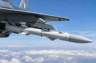 Peso de 600 kg contra 200: DRDO estimó la creación de un análogo indio del misil R-37 en 6-8 años