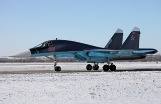 Бомбардировщик Су-34 не поставишь куда попало: 4 особенности стоянки