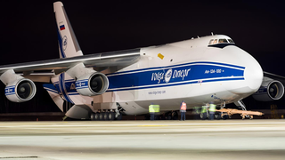 Стало известно как пилоты Ан-124-100 учатся сажать тяжёлый «Руслан»
