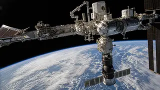 МКС затопят в 2031-2032 годах: Россия развернет свою космическую станцию в 2028-м