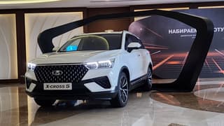 Así luce el Lada X-Cross 5: el nuevo crossover de AvtoVAZ con el que el fabricante de automóviles ruso no tiene ninguna relación