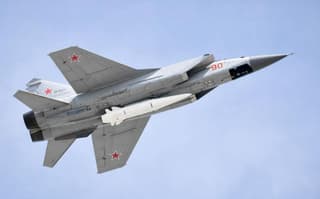 Ministerio de Defensa de Rusia: el sistema de misiles antiaéreos estadounidense Patriot no puede interceptar el misil hipersónico ruso "Kinzhal"