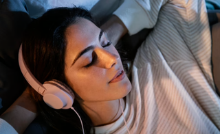 Stress-Relieving Neuro-Headphones Shown at Innoprom-2023 in Yekaterinburg