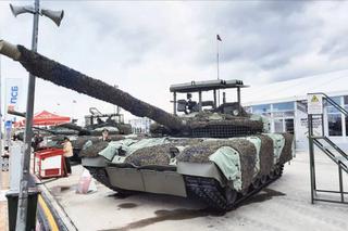Not a Blanket or a Parasol. Rostec Showed the T-80BVM Tank Covered with "Nakidka" and Equipped with a Visor
