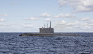El submarino "Mozhaisk" completa con éxito las pruebas de inmersión profunda