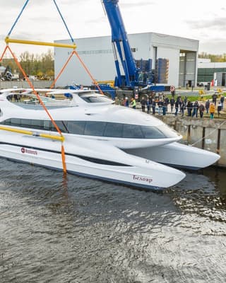 Russia's largest electric catamaran 'Belyar' launched