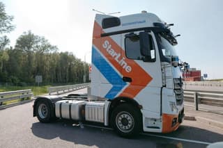 Autonomous truck StarLine starts transporting cargo from Saint-Petersburg to Moscow
