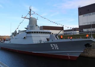 Russia Tests Newest Small Missile Ship "Burya" in the Waters