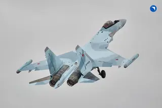 Romperán las defensas aéreas del enemigo: los cazas Su-57 se convertirán en portadores de un grupo de mini-drones