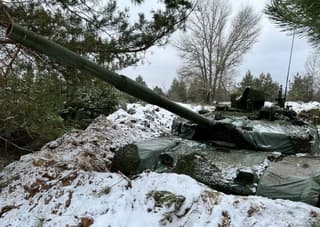 New modernized T-90M "Proryv" tanks entered the Russian Ministry of Defense
