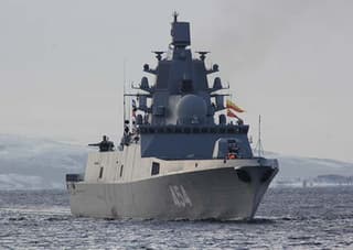 Komsomolsk-on-Amur Shipyards to Accept Military Frigates with Hypersonic Missiles