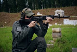 Las fuerzas del orden rusas recibirán AK-12 y pistolas modulares Lebedev para misiones especiales