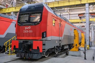 The first of fifty Ural "Malakhites" hits Russian rails