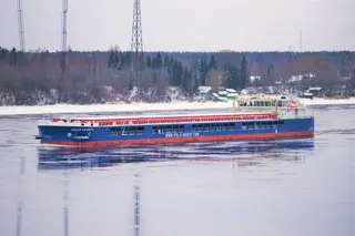 Невские корабелы передали заказчику первый сухогруз с российскими винторулевыми колонками