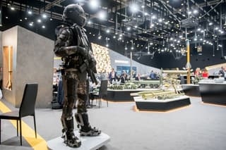 Rostec confirma que el equipo "Legionario" incluirá mini drones
