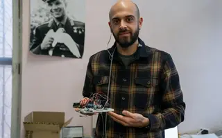 Científicos de LETI desarrollan un dispositivo que ayuda a los ciegos a orientarse en el espacio mediante el sonido