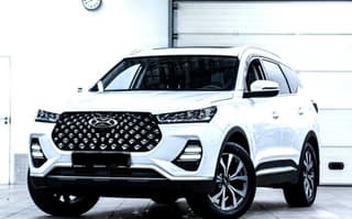 The first "X" from AvtoVAZ leaked online - and it looks a lot like the Chinese Chery Tiggo 7 Pro