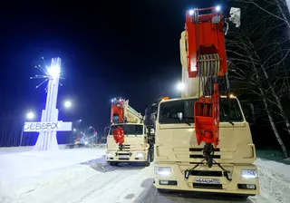 Russia produced the first truck cranes for transporting radioactive cargo and nuclear fuel
