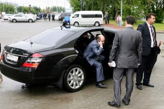 Less Than Half of Russian Regions Provided Deputies with Cars from the Ministry of Industry and Trade's List