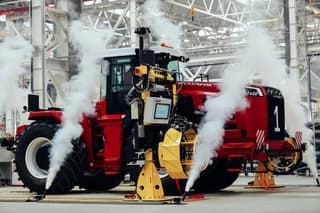 Por primera vez en 52 años, se inaugura una fábrica de tractores de ciclo completo en Rusia