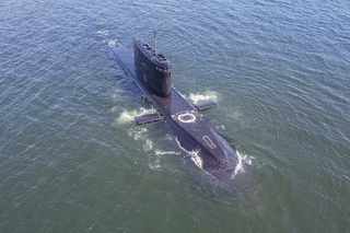 El submarino "Mozhaisk" practicó inmersiones profundas en el campo de pruebas marítimo de la Flota del Báltico