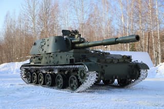 Destroying enemy mortar batteries, tanks, and command posts: Msta-S and Akatsiya self-propelled guns sent to the troops