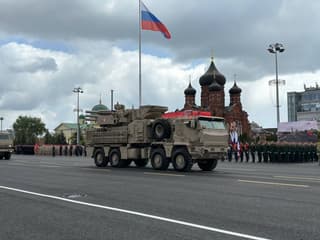 Russian "Borzoi" Intercepts HIMARS MLRS Missiles: Updated Pantsir-SM SAM System Shown to the Public