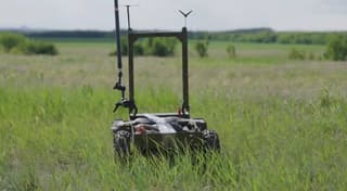 Бесшумно доставляет гранаты и мины к точке подрыва: российские роботы-камикадзе «Лягушка» эффективно уничтожают позиции врага