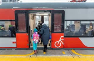 El futuro ha llegado: ahora se puede pagar el viaje en trenes eléctricos por geolocalización