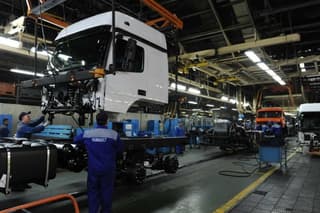 Los KamAZ serán equipados con repuestos de Zaporiyia