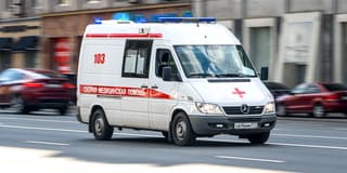 В России хотят разрешить скорым таранить другие машины