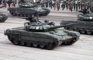 «Спасительные сантиметры»: эксперт Даманцев объяснил, как новый тип бойков противокумулятивного экрана защищает танк Т-72Б3М 