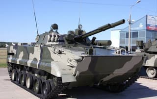Спрятать «королеву пехоты» от разведки противника: ВС России получили новую партию БМП-3 с «накидками» от тепловизоров
