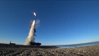 Под носом у Японии: расчёты ПБРК «Бастион» успешно отработали пуски сверзуковых ракет «Оникс»