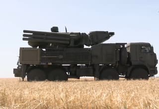 Antídoto contra ATACMS, Storm Shadow y HIMARS: la singularidad del novísimo sistema de misiles antiaéreos ruso S-350 "Vityaz"