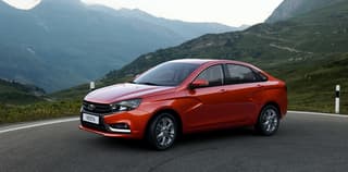 Tras el "Niva", se detuvo el Vesta: a AvtoVAZ le faltan piezas