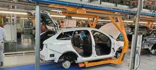 AvtoVAZ finalmente reanuda la producción del LADA Vesta