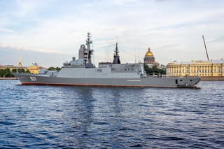 Обмен опытом: российский ракетный корвет «Сообразительный» показали военным Китая и Алжира