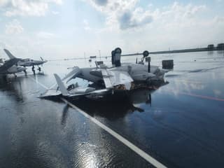 Un tornado en Tartaristán daña aviones de entrenamiento y un helicóptero privado