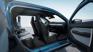 En la oscuridad y la luz: presentada la versión final del interior del coche eléctrico ruso "Atom"
