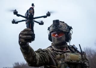 Ayuda el baile de Barack Obama: las Fuerzas Armadas de Rusia dominan una nueva tecnología para combatir drones FPV en el frente