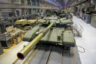 Rostec ha lanzado un nuevo taller para la reparación de tanques desde el frente: la línea se ha abierto en Lípetsk