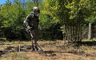 Российские сапёры разработали необычный метод «воздушного разминирования» территорий