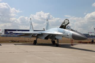 Verá SCALP-EG a 10 km, F-16 a 100 km. Capacidades del caza Su-35S al repeler ataques aéreos