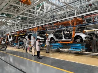 El ensamblaje del Lada Aura ha comenzado en la línea de montaje de AvtoVAZ