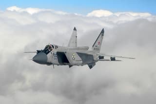 High-Flying Bird: MiG-31BM to Detect American B-1B Missile Carrier at 300 km