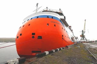 En Rusia ha comenzado la nueva expedición polar a la deriva "Polo Norte-42"
