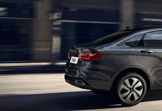 Под шумок: владельцев Lada Vesta вызывали для обязательного обновления мультимедиа