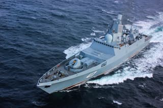 Российский фрегат «Адмирал Головко» применил ЗРК «Полимент-Редут» против дрона