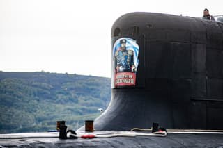 Portadores de "Kalibr", X-101, X-35 y "Oniks", los submarinos "Emperador Alejandro III" y "Krasnoyarsk" se unieron a la Flota del Pacífico